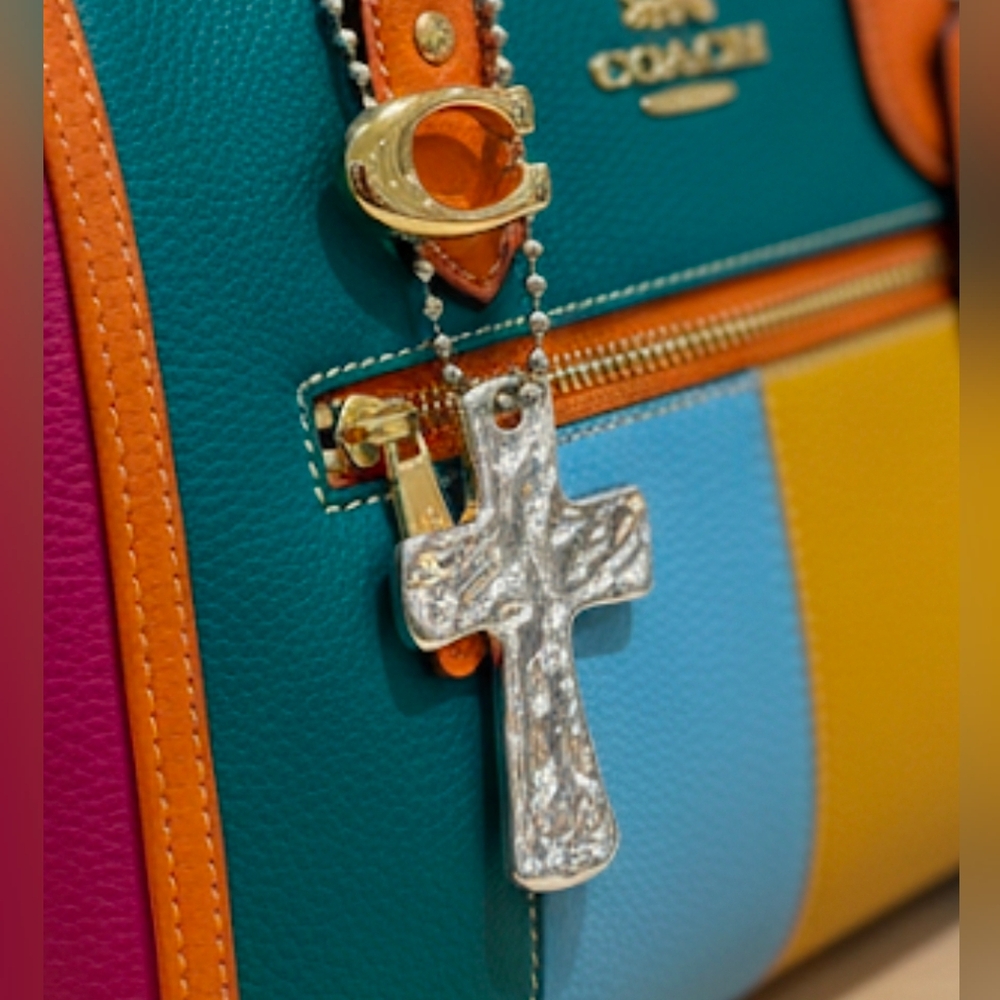 CROSS Bag Charm Silver Hammered Texture - Picture 2 of 6